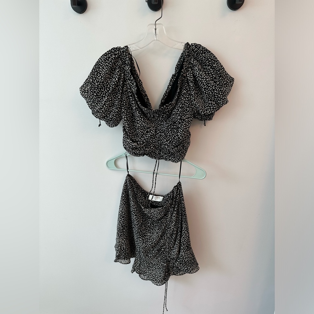 American Threads two piece set